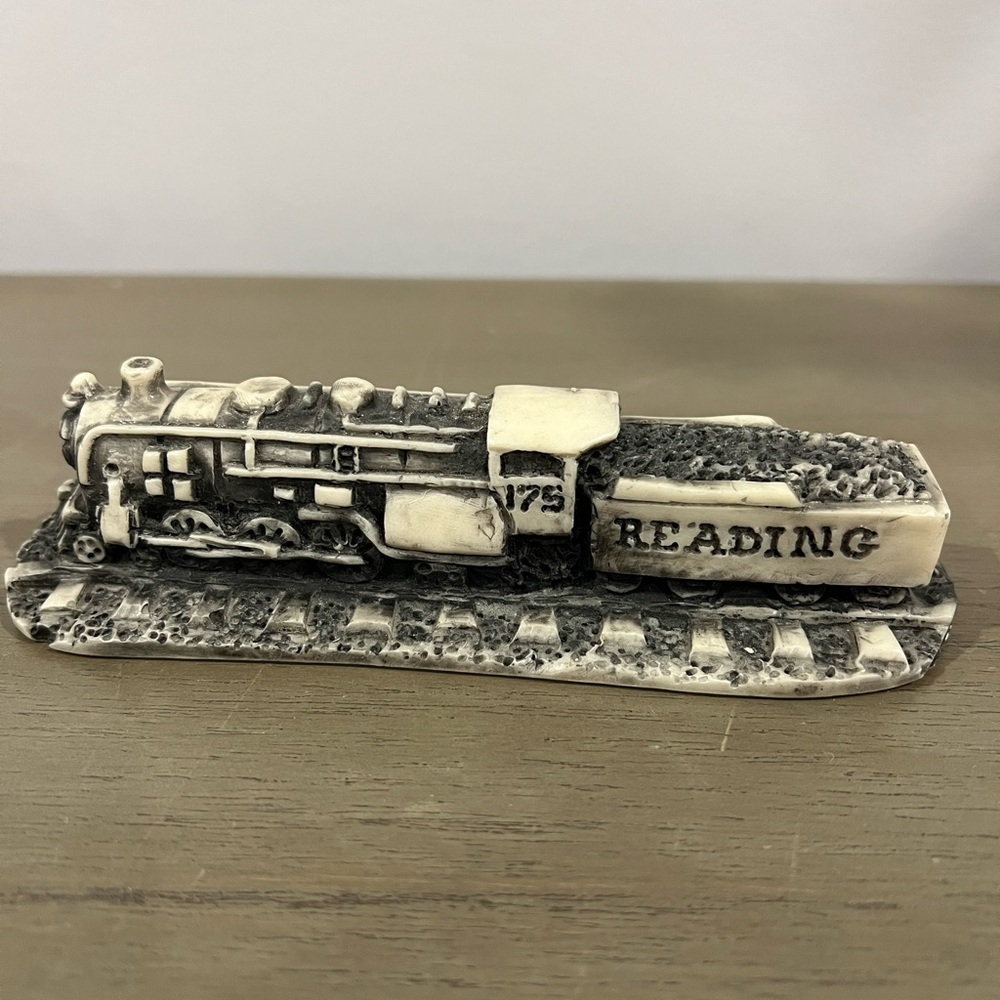 Trains Gone By Limited Edition Georgia Marble 1156/3000 Reading Locomotive 175